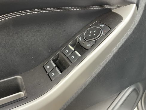 Used 2022 Ford Explorer XLT w/ Equipment Group 202A AWD/4WD image 21