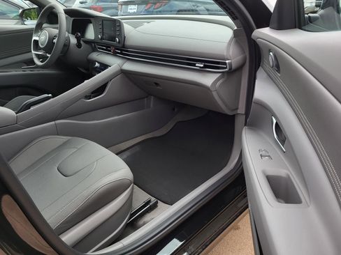 New 2026 Hyundai Elantra Sport FWD image 7