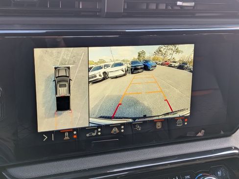 Used 2025 GMC Sierra 1500 AT4 image 20