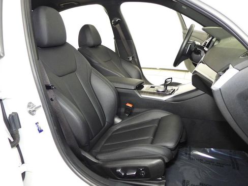 Used 2020 BMW 330i Sedan w/ Convenience Package RWD image 19