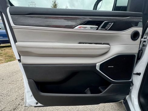 Used 2022 Jeep Wagoneer Series III image 31