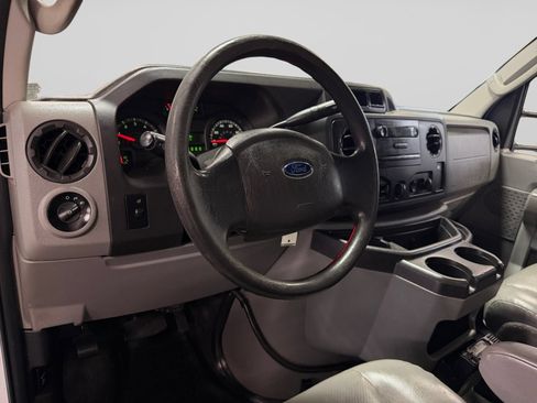 Used 2017 Ford E-350 and Econoline 350 Super Duty w/ Power Windows & Locks Group RWD image 17