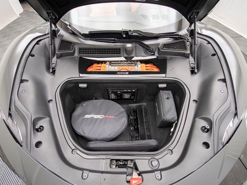Used 2024 Ferrari SF90 Spider AWD/4WD image 38