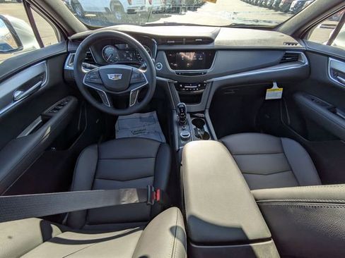 New 2025 Cadillac XT5 Luxury image 28