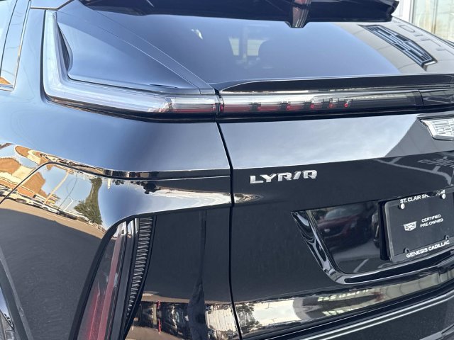 Certified 2024 Cadillac Lyriq Sport w/ LPO, Floor Liner Package AWD/4WD image 9