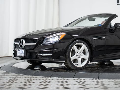 Used 2012 Mercedes-Benz SLK 350 image 26