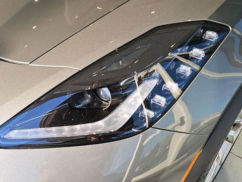 Used 2016 Chevrolet Corvette Z06 w/ 3LZ Preferred Equipment Group image 9