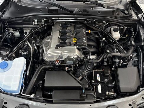 Used 2021 MAZDA MX-5 Miata Grand Touring image 9