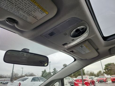 Used 2015 Toyota Prius Three image 36