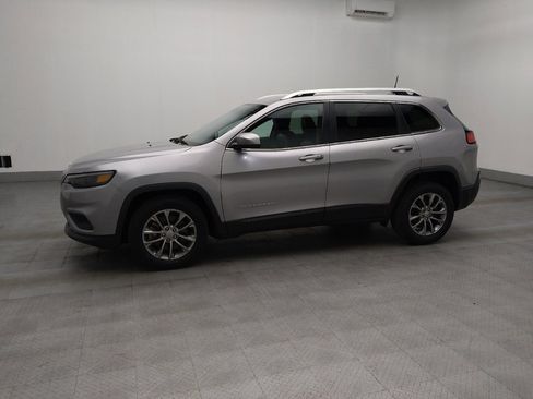 Used 2019 Jeep Cherokee Latitude Plus image 2