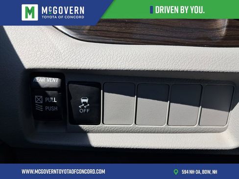 Used 2020 Toyota Sienna XLE w/ Carpet Mat Package AWD/4WD image 15