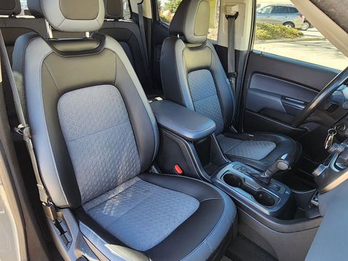 Used 2018 Chevrolet Colorado Z71 image 12