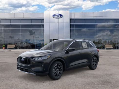 Used 2025 Ford Escape SE FWD image 3