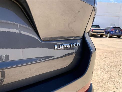 Used 2021 Jeep Grand Cherokee L Limited RWD image 10