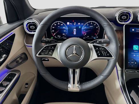 New 2026 Mercedes-Benz GLC 300 4MATIC image 11