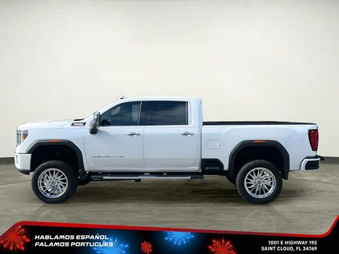 Used 2022 GMC Sierra 2500 Denali w/ Denali Ultimate Package AWD/4WD image 3