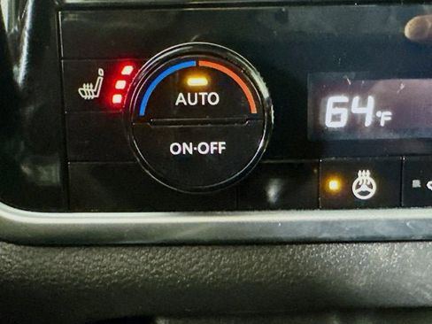 Certified 2023 Nissan Rogue SV w/ SV Premium Package image 18