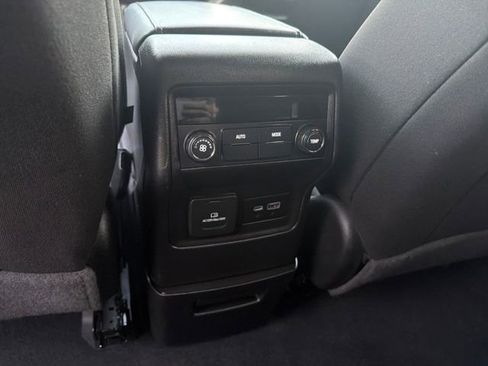 Used 2020 GMC Acadia SLE w/ Driver Convenience Package image 15