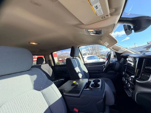 Used 2019 RAM 1500 Big Horn image 29