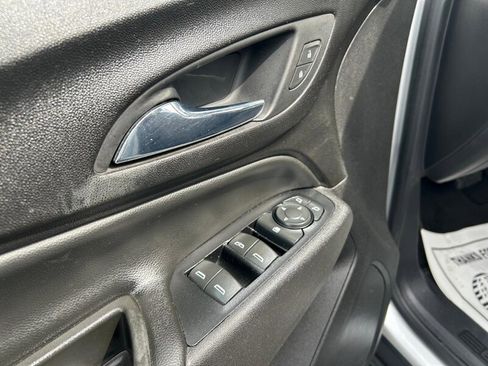 Used 2020 Chevrolet Equinox LT FWD image 17