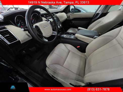 Used 2019 Land Rover Discovery SE image 22
