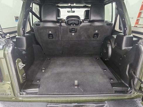 Used 2022 Jeep Wrangler Unlimited Sahara w/ LED Lighting Group image 21