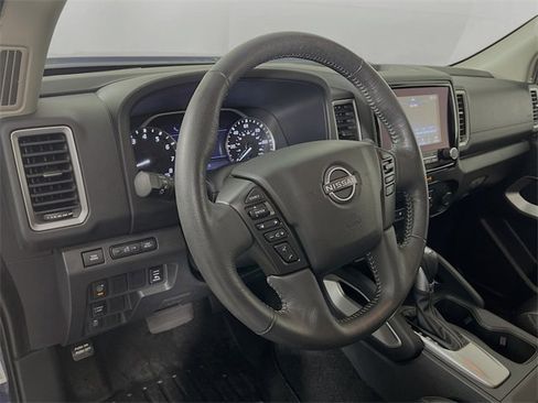 Used 2022 Nissan Frontier SV image 10