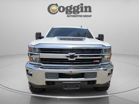 Used 2017 Chevrolet Silverado 2500 LT w/ LT Fleet Convenience Package AWD/4WD image 8