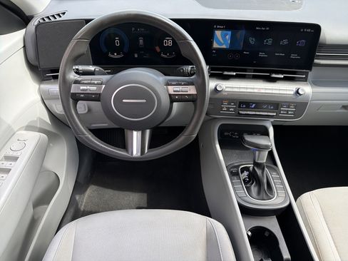 Used 2024 Hyundai Kona SEL AWD/4WD image 17