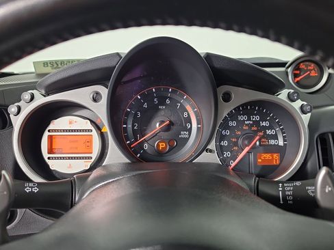 Used 2011 Nissan 370Z Touring RWD image 13