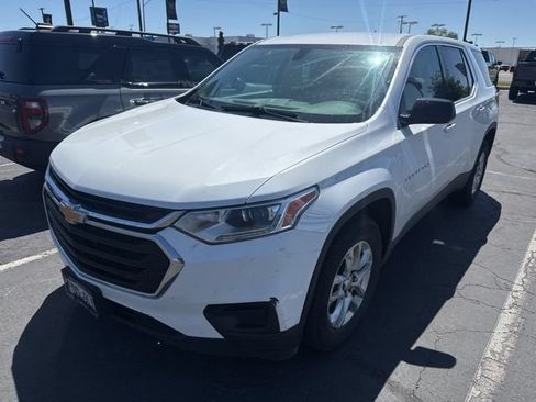 Used 2018 Chevrolet Traverse LS AWD/4WD image 3