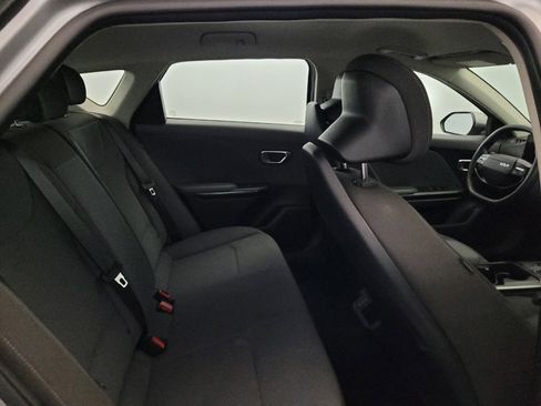 Used 2025 Kia K4 FWD image 19