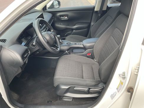 Used 2023 Honda HR-V LX image 10