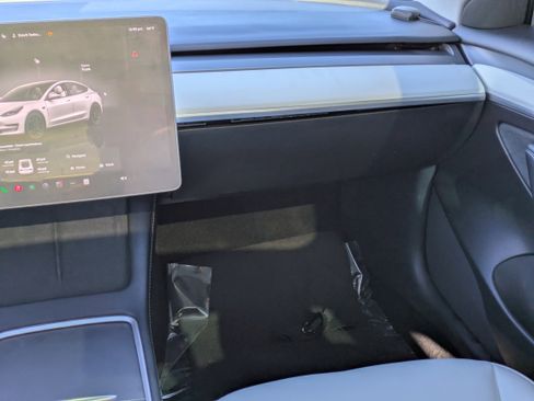 Used 2023 Tesla Model 3 Performance image 17