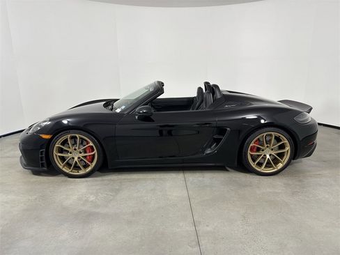 Certified 2021 Porsche 718 Boxster Spyder image 2