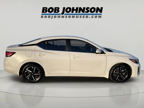 Used 2024 Nissan Sentra SV image 7