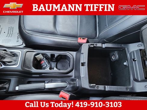 Used 2018 Jeep Wrangler Unlimited Sahara AWD/4WD image 19