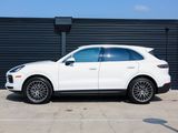 Certified 2022 Porsche Cayenne image 2