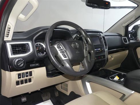 Used 2017 Nissan Titan SV AWD/4WD image 22