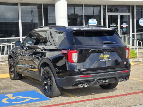 Used 2021 Ford Explorer ST w/ Equipment Group 401A image 4