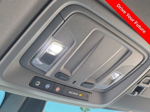 Used 2021 Chevrolet Silverado 1500 LT RWD image 16