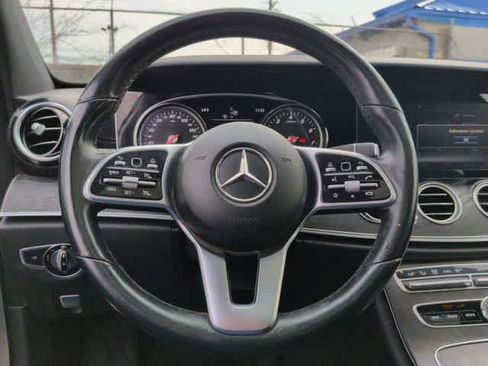 Used 2019 Mercedes-Benz E 300 4MATIC w/ Premium 1 Package image 23