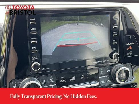 Used 2021 Toyota Highlander XLE AWD/4WD image 38