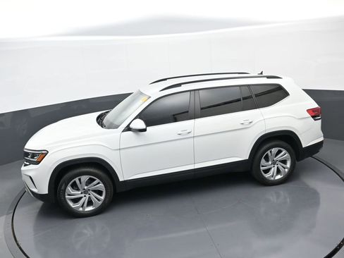 Used 2021 Volkswagen Atlas SE w/ Towing Package FWD image 32