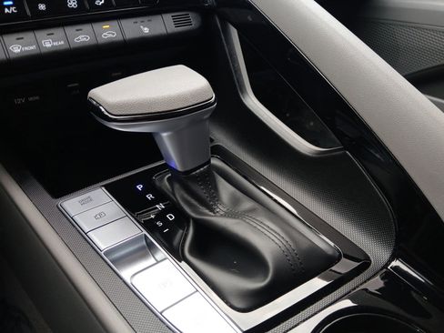 Used 2023 Hyundai Elantra Blue image 18