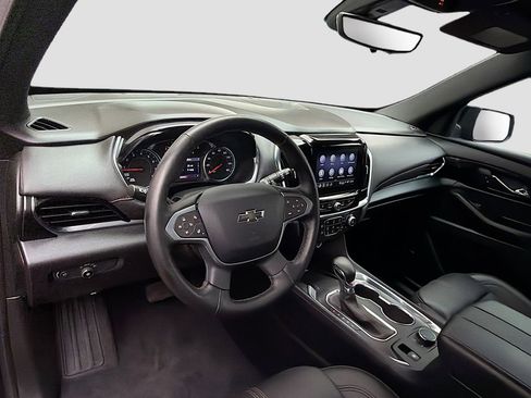 Used 2023 Chevrolet Traverse RS FWD image 9