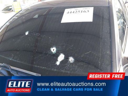 Used 2018 Honda Accord LX image 11