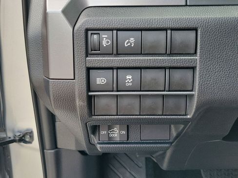 Used 2026 Toyota Tacoma SR5 AWD/4WD image 31