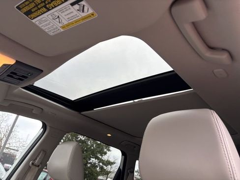 Used 2023 Nissan Rogue SL image 27