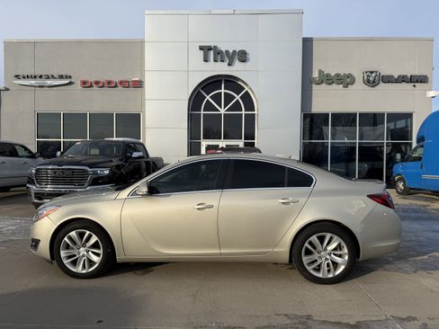 Used 2015 Buick Regal Premium image 32